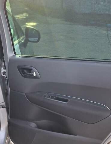 Серый Пежо 5008, объемом двигателя 1.6 л и пробегом 214 тыс. км за 6999 $, фото 1 на Automoto.ua