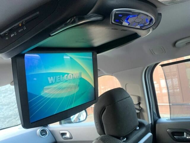 Серый Пежо 5008, объемом двигателя 2 л и пробегом 239 тыс. км за 7150 $, фото 6 на Automoto.ua