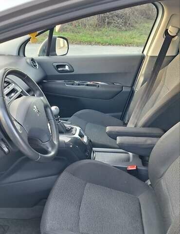 Серый Пежо 5008, объемом двигателя 1.6 л и пробегом 214 тыс. км за 6999 $, фото 16 на Automoto.ua