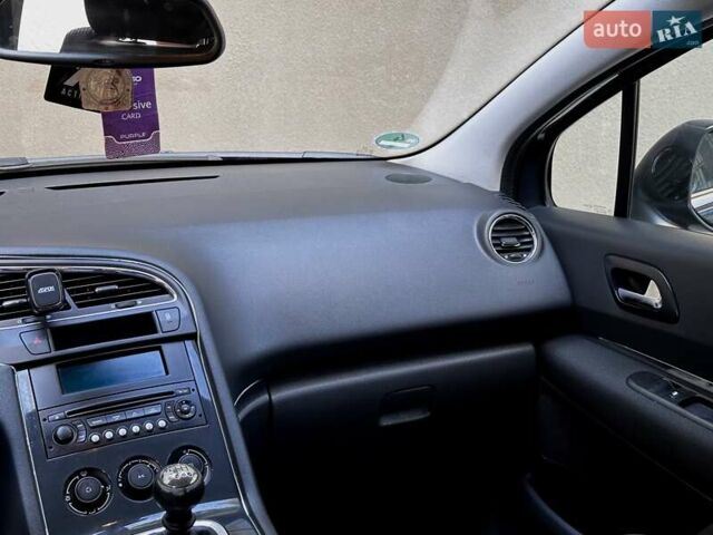 Серый Пежо 5008, объемом двигателя 1.6 л и пробегом 222 тыс. км за 7800 $, фото 14 на Automoto.ua