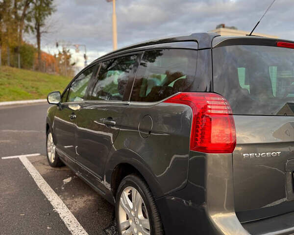 Серый Пежо 5008, объемом двигателя 2 л и пробегом 219 тыс. км за 8100 $, фото 3 на Automoto.ua