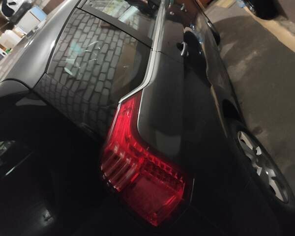 Серый Пежо 5008, объемом двигателя 2 л и пробегом 225 тыс. км за 9594 $, фото 2 на Automoto.ua