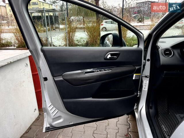 Серый Пежо 5008, объемом двигателя 1.6 л и пробегом 237 тыс. км за 5900 $, фото 8 на Automoto.ua