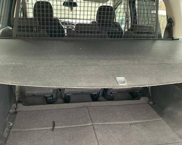 Серый Пежо 5008, объемом двигателя 2 л и пробегом 239 тыс. км за 7150 $, фото 33 на Automoto.ua