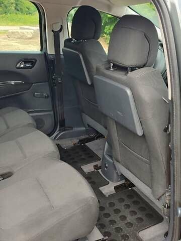 Сірий Пежо 5008, об'ємом двигуна 1.56 л та пробігом 254 тис. км за 7450 $, фото 30 на Automoto.ua