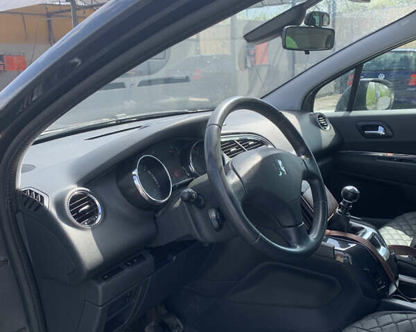 Серый Пежо 5008, объемом двигателя 2 л и пробегом 318 тыс. км за 8150 $, фото 5 на Automoto.ua