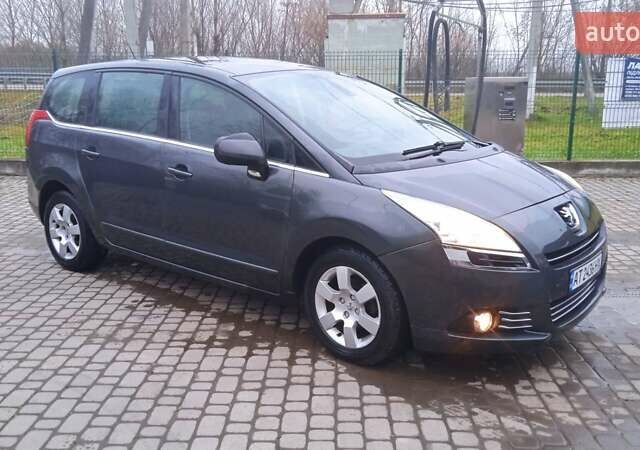Сірий Пежо 5008, об'ємом двигуна 1.56 л та пробігом 262 тис. км за 7200 $, фото 5 на Automoto.ua