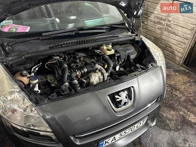 Серый Пежо 5008, объемом двигателя 1.6 л и пробегом 179 тыс. км за 6500 $, фото 10 на Automoto.ua