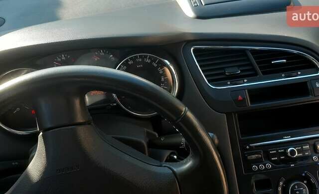 Серый Пежо 5008, объемом двигателя 1.56 л и пробегом 240 тыс. км за 7999 $, фото 13 на Automoto.ua