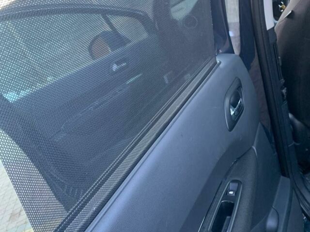 Серый Пежо 5008, объемом двигателя 2 л и пробегом 239 тыс. км за 7150 $, фото 20 на Automoto.ua