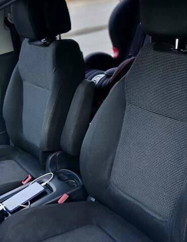 Серый Пежо 5008, объемом двигателя 1.6 л и пробегом 317 тыс. км за 6900 $, фото 8 на Automoto.ua