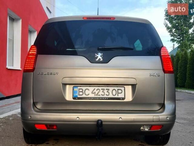 Серый Пежо 5008, объемом двигателя 1.56 л и пробегом 240 тыс. км за 7999 $, фото 3 на Automoto.ua