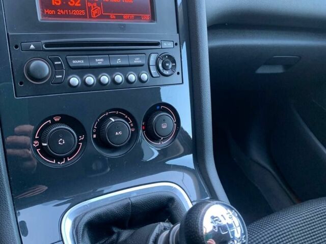 Серый Пежо 5008, объемом двигателя 2 л и пробегом 239 тыс. км за 7150 $, фото 11 на Automoto.ua