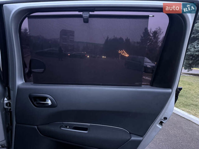 Сірий Пежо 5008, об'ємом двигуна 1.56 л та пробігом 227 тис. км за 6300 $, фото 59 на Automoto.ua