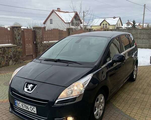 Серый Пежо 5008, объемом двигателя 2 л и пробегом 239 тыс. км за 7150 $, фото 2 на Automoto.ua