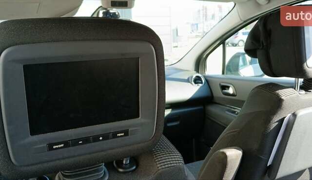 Серый Пежо 5008, объемом двигателя 1.6 л и пробегом 317 тыс. км за 6900 $, фото 36 на Automoto.ua