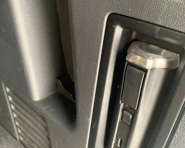 Серый Пежо 5008, объемом двигателя 2 л и пробегом 239 тыс. км за 7150 $, фото 34 на Automoto.ua