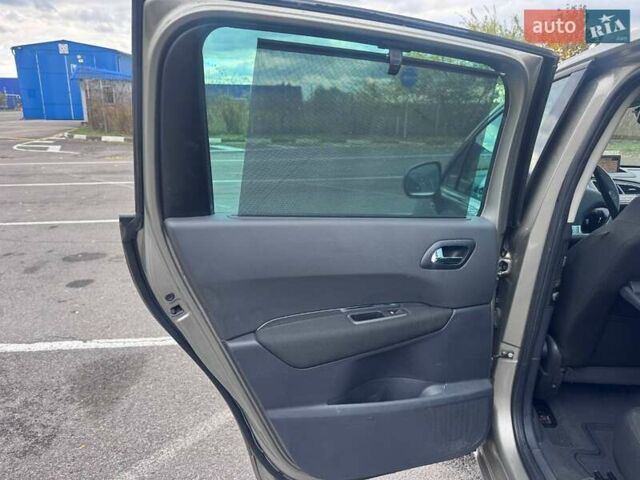 Пежо 5008 2010 в Ровно на Automoto.ua Серый Пежо 5008, объемом двигателя 2 л и пробегом 176 тыс. км за 9700 $, фото 31 на Automoto.ua