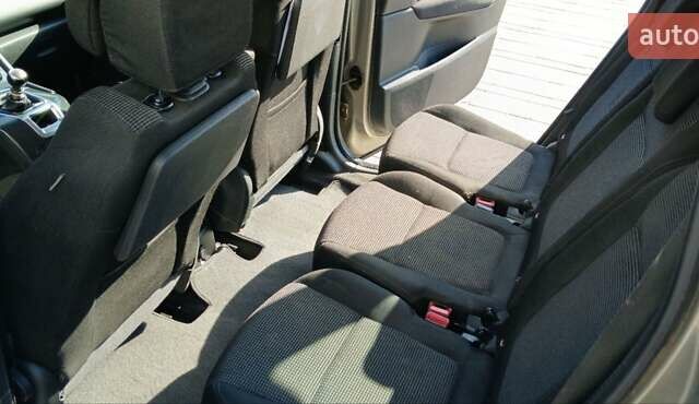 Серый Пежо 5008, объемом двигателя 1.6 л и пробегом 317 тыс. км за 6900 $, фото 37 на Automoto.ua