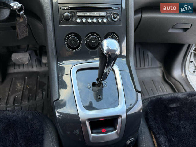 Серый Пежо 5008, объемом двигателя 1.56 л и пробегом 273 тыс. км за 7300 $, фото 20 на Automoto.ua