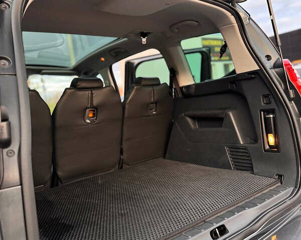 Серый Пежо 5008, объемом двигателя 2 л и пробегом 219 тыс. км за 8100 $, фото 10 на Automoto.ua