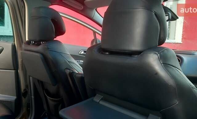 Серый Пежо 5008, объемом двигателя 1.56 л и пробегом 240 тыс. км за 7999 $, фото 9 на Automoto.ua