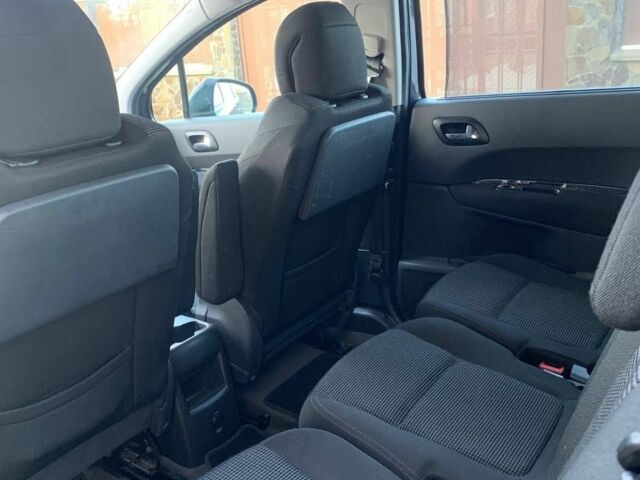 Серый Пежо 5008, объемом двигателя 2 л и пробегом 239 тыс. км за 7150 $, фото 21 на Automoto.ua