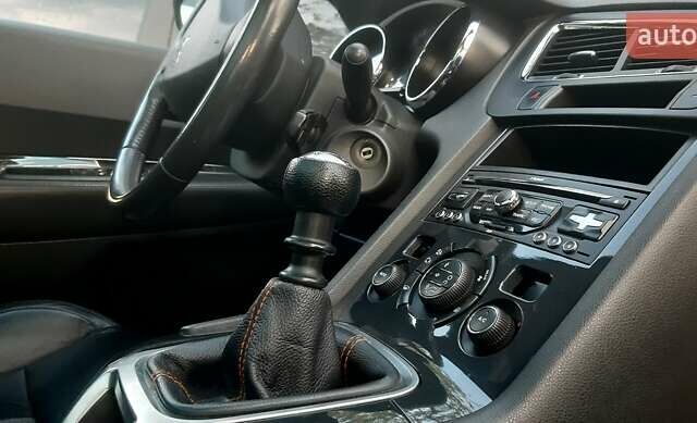 Серый Пежо 5008, объемом двигателя 1.56 л и пробегом 240 тыс. км за 7999 $, фото 7 на Automoto.ua