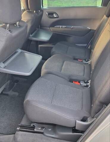 Серый Пежо 5008, объемом двигателя 1.6 л и пробегом 214 тыс. км за 6999 $, фото 20 на Automoto.ua