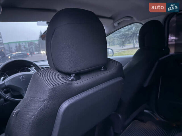 Сірий Пежо 5008, об'ємом двигуна 1.56 л та пробігом 227 тис. км за 6300 $, фото 58 на Automoto.ua