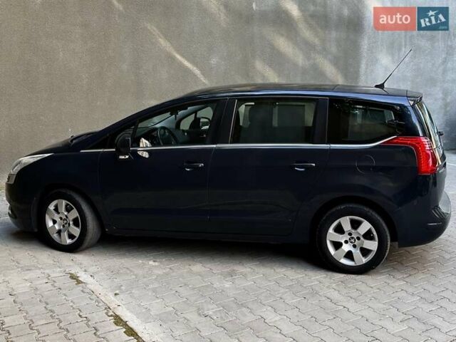 Серый Пежо 5008, объемом двигателя 1.6 л и пробегом 222 тыс. км за 7800 $, фото 4 на Automoto.ua