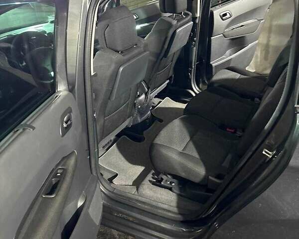 Серый Пежо 5008, объемом двигателя 1.6 л и пробегом 179 тыс. км за 6500 $, фото 17 на Automoto.ua