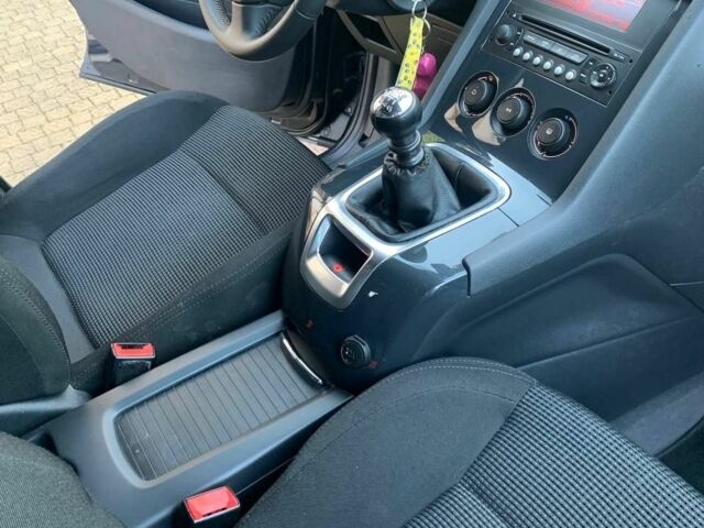 Серый Пежо 5008, объемом двигателя 2 л и пробегом 239 тыс. км за 7150 $, фото 17 на Automoto.ua