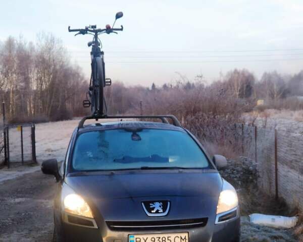 Серый Пежо 5008, объемом двигателя 2 л и пробегом 225 тыс. км за 9594 $, фото 11 на Automoto.ua