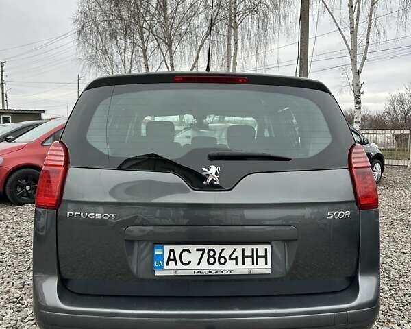 Серый Пежо 5008, объемом двигателя 1.6 л и пробегом 280 тыс. км за 7800 $, фото 13 на Automoto.ua
