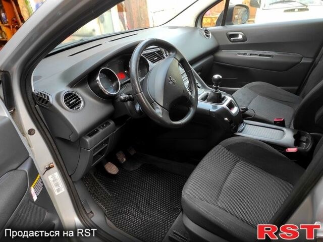 Серый Пежо 5008, объемом двигателя 1.6 л и пробегом 237 тыс. км за 7800 $, фото 7 на Automoto.ua