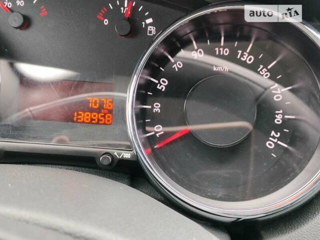 Сірий Пежо 5008, об'ємом двигуна 2 л та пробігом 138 тис. км за 9500 $, фото 9 на Automoto.ua