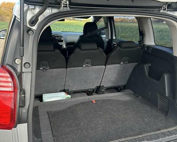 Пежо 5008 2010 в Ивано-Франковске на Automoto.ua Серый Пежо 5008, объемом двигателя 1.56 л и пробегом 227 тыс. км за 8100 $, фото 1 на Automoto.ua