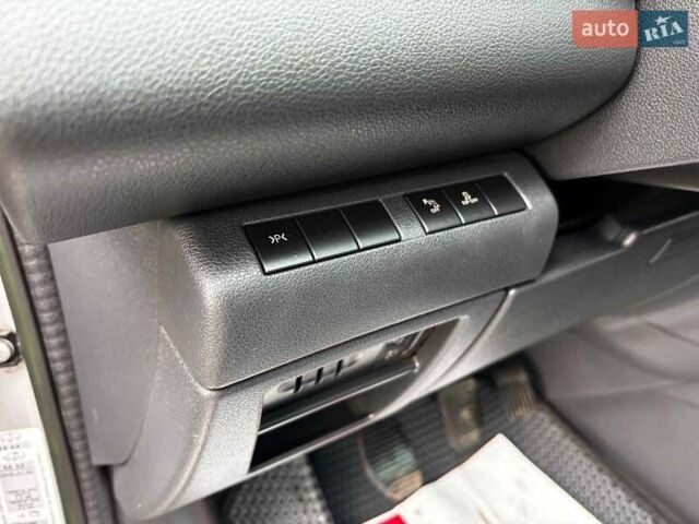 Серый Пежо 5008, объемом двигателя 1.6 л и пробегом 272 тыс. км за 7930 $, фото 18 на Automoto.ua