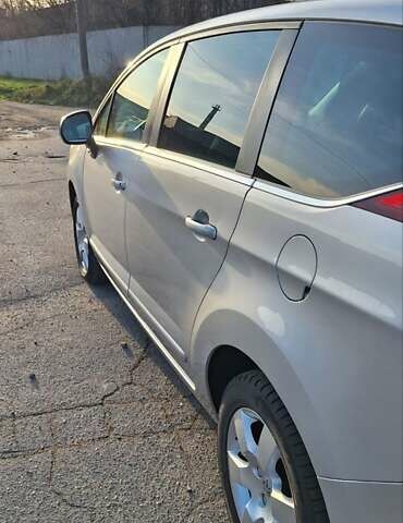 Серый Пежо 5008, объемом двигателя 1.6 л и пробегом 214 тыс. км за 6999 $, фото 5 на Automoto.ua