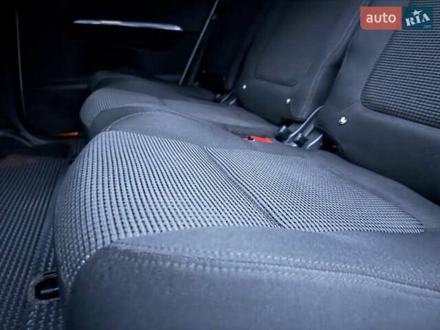 Сірий Пежо 5008, об'ємом двигуна 1.56 л та пробігом 227 тис. км за 6300 $, фото 44 на Automoto.ua