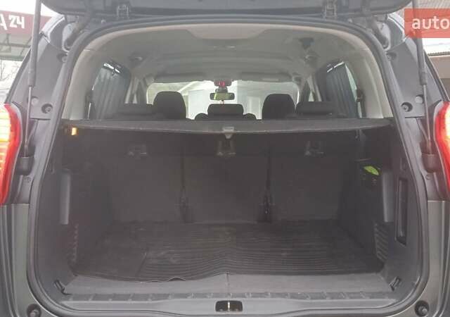 Сірий Пежо 5008, об'ємом двигуна 1.56 л та пробігом 262 тис. км за 7200 $, фото 8 на Automoto.ua