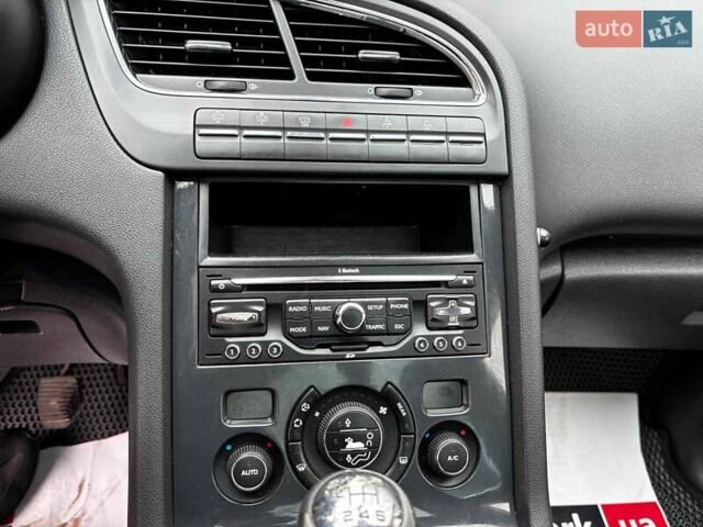 Серый Пежо 5008, объемом двигателя 1.6 л и пробегом 272 тыс. км за 7930 $, фото 19 на Automoto.ua