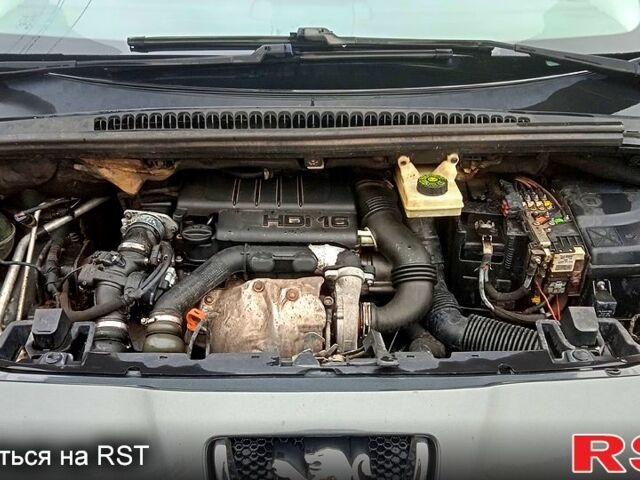 Сірий Пежо 5008, об'ємом двигуна 1.6 л та пробігом 262 тис. км за 7200 $, фото 11 на Automoto.ua