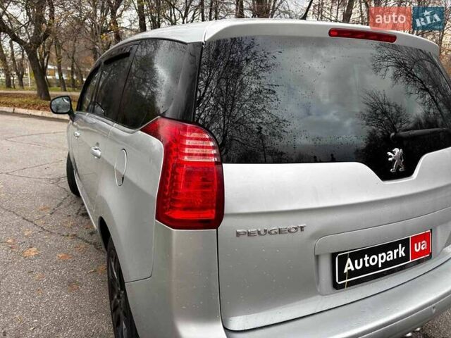 Серый Пежо 5008, объемом двигателя 1.6 л и пробегом 272 тыс. км за 7930 $, фото 12 на Automoto.ua