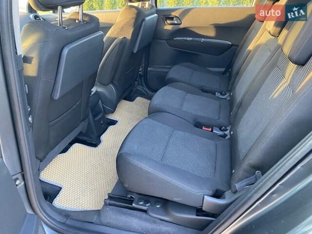 Сірий Пежо 5008, об'ємом двигуна 1.6 л та пробігом 278 тис. км за 7500 $, фото 9 на Automoto.ua