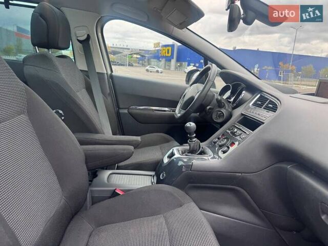 Пежо 5008 2010 в Ровно на Automoto.ua Серый Пежо 5008, объемом двигателя 2 л и пробегом 176 тыс. км за 9700 $, фото 37 на Automoto.ua