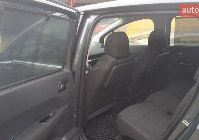 Сірий Пежо 5008, об'ємом двигуна 1.56 л та пробігом 262 тис. км за 7200 $, фото 7 на Automoto.ua