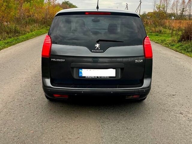 Сірий Пежо 5008, об'ємом двигуна 1.6 л та пробігом 235 тис. км за 7800 $, фото 4 на Automoto.ua