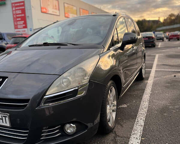 Серый Пежо 5008, объемом двигателя 2 л и пробегом 219 тыс. км за 8100 $, фото 2 на Automoto.ua